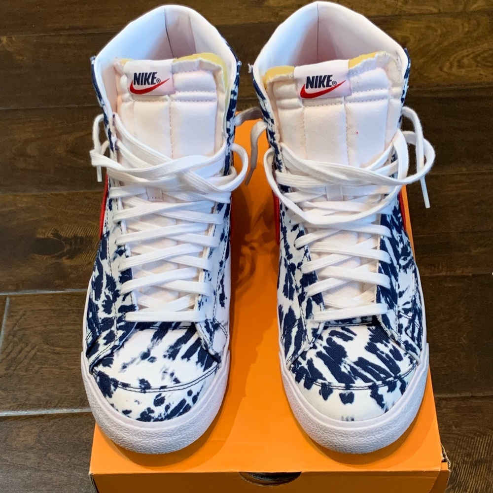 Nike Tie-Dye Blazers